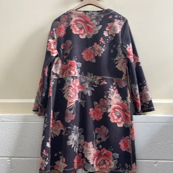 Solitaire women’s M faux suede floral print open front jacket - Picture 5 of 5